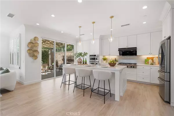 Irvine, CA 92620,103 Omar