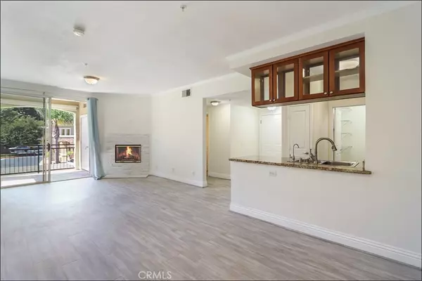 Aliso Viejo, CA 92656,22681 Oakgrove #125