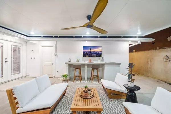 Costa Mesa, CA 92626,2273 Columbia DR