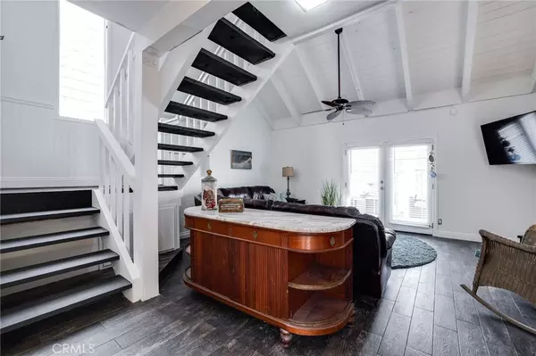 Huntington Beach, CA 92648,620 18th ST #Front House