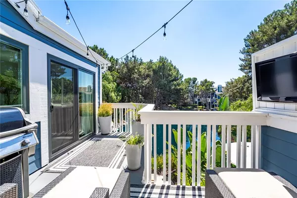 Huntington Beach, CA 92646,8182 Mainsail DR #203