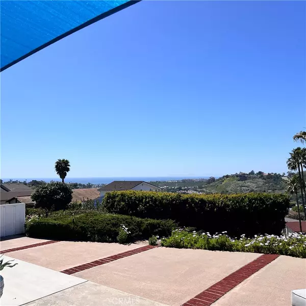San Clemente, CA 92672,425 Calle Pueblo