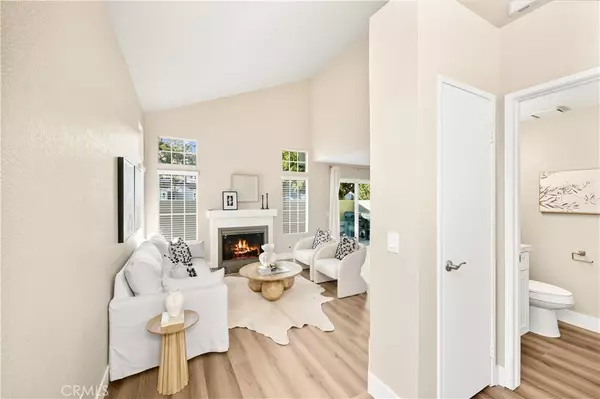 Irvine, CA 92614,71 Agostino