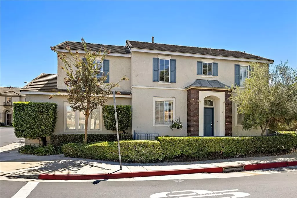 Placentia, CA 92870,651 Ziegler