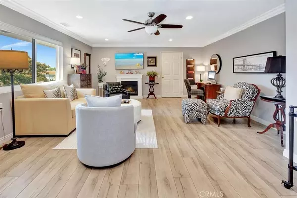 Laguna Woods, CA 92637,2402 Via Mariposa W #3B