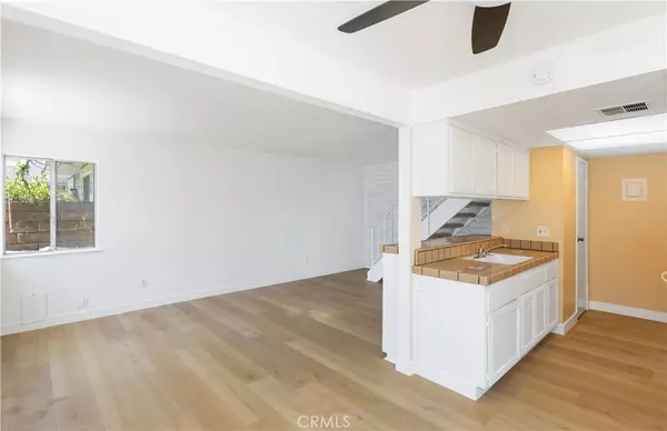Huntington Beach, CA 92649,16455 La Villa LN #170