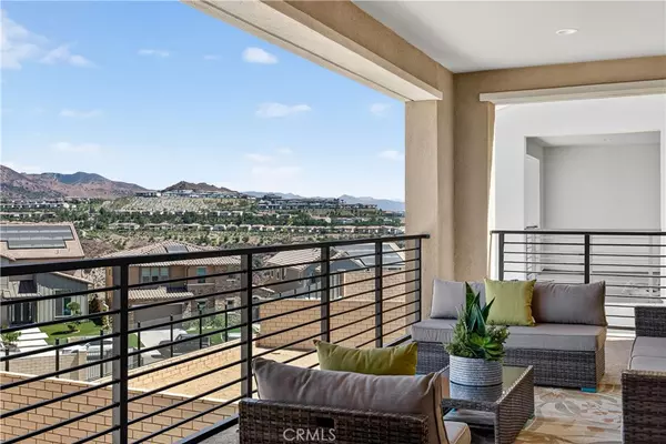 Chatsworth, CA 91311,21219 Currant Ct