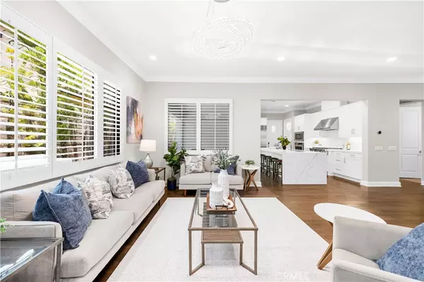 Irvine, CA 92602,65 English Saddle