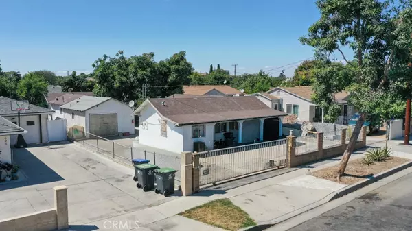 702 N Gunther, Santa Ana, CA 92703