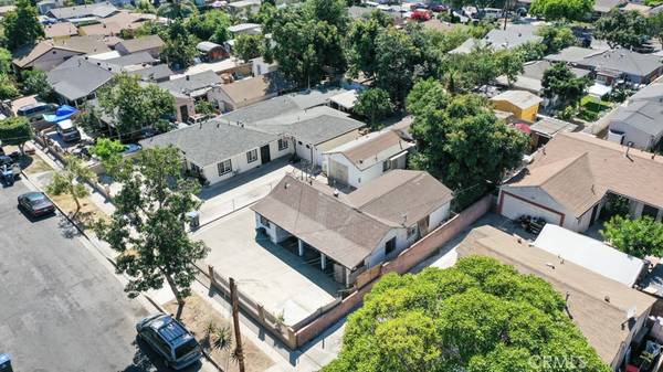 Santa Ana, CA 92703,702 N Gunther