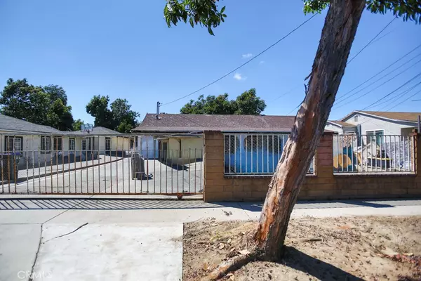 Santa Ana, CA 92703,702 N Gunther