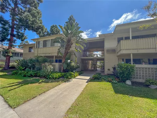 Laguna Woods, CA 92637,353 Avenida Sevilla