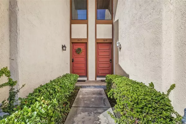 Fullerton, CA 92833,1617 Via Linda #17