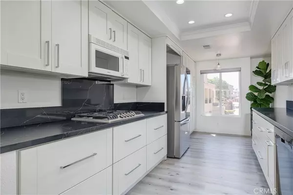 Huntington Beach, CA 92649,3201 Francois DR #67