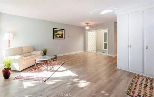 Laguna Woods, CA 92637,2116 Via Puerta #C