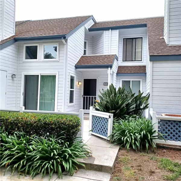 23 Briarglen #8, Irvine, CA 92614