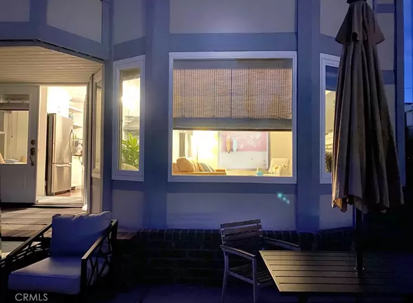 Newport Beach, CA 92663,519 35th #1