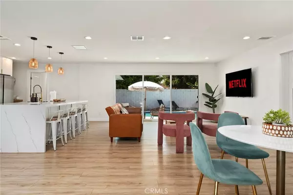 2214 Edna DR, Santa Ana, CA 92706