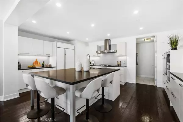 Beverly Hills, CA 90210,432 N Oakhurst Dr #503