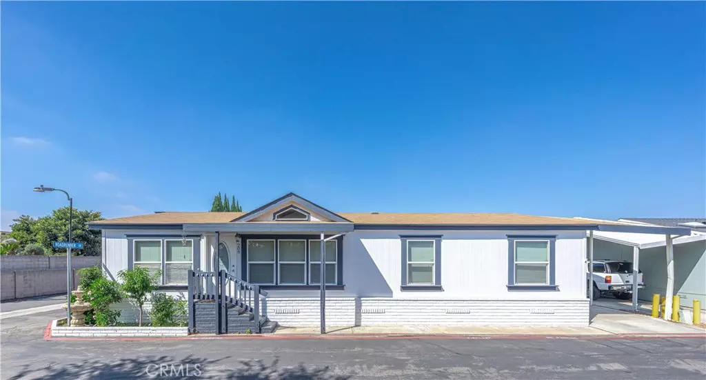 209 Road Runner, Fountain Valley, CA 92708