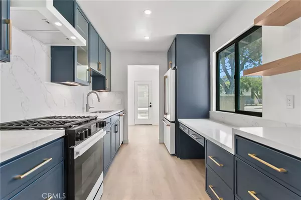 Santa Ana, CA 92707,1001 E Saint Andrew PL