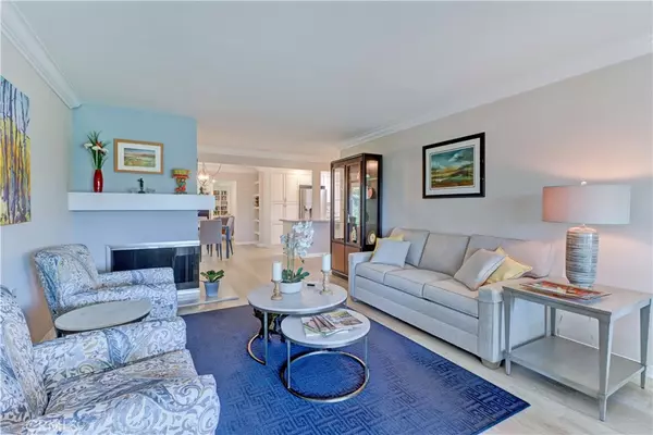 Laguna Woods, CA 92637,3270 San Amadeo #B