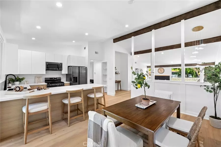 558 Vista Flora, Newport Beach, CA 92660