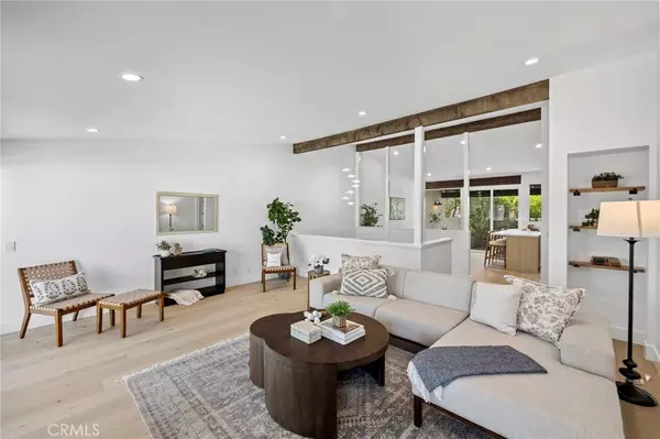 Newport Beach, CA 92660,558 Vista Flora