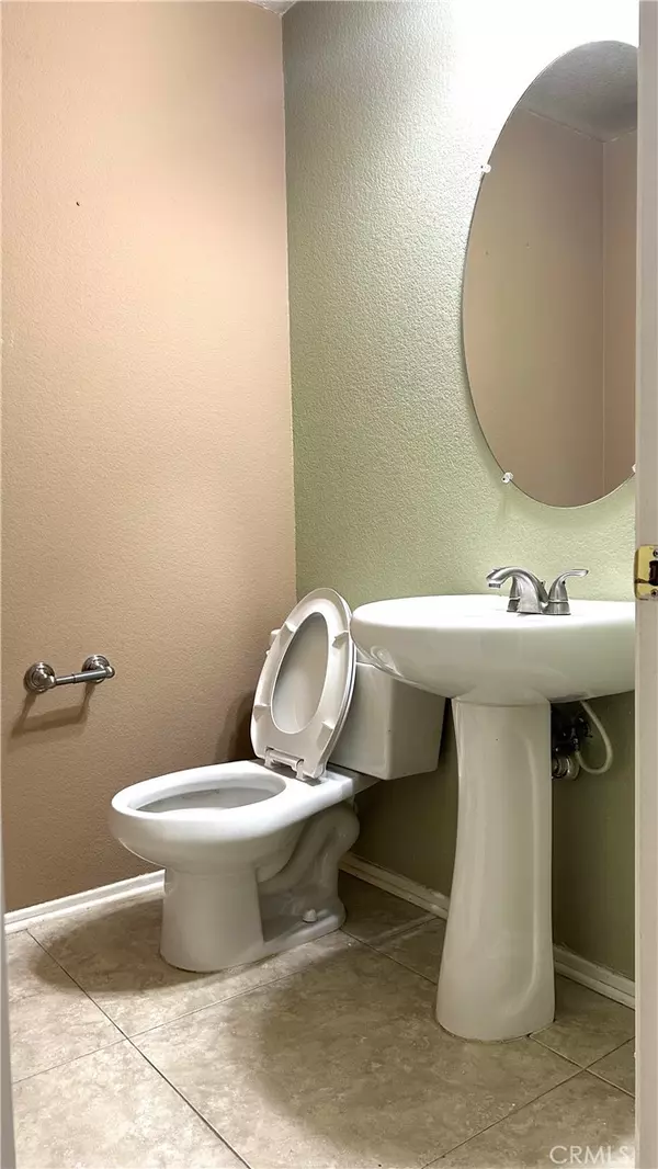 Fontana, CA 92336,16263 Starfire LN