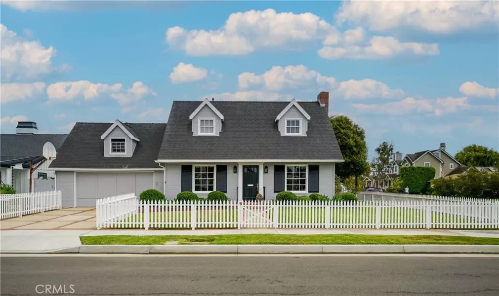 1102 Park ST, Huntington Beach, CA 92648