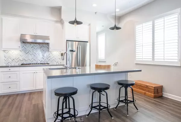 Irvine, CA 92618,157 Follyhatch