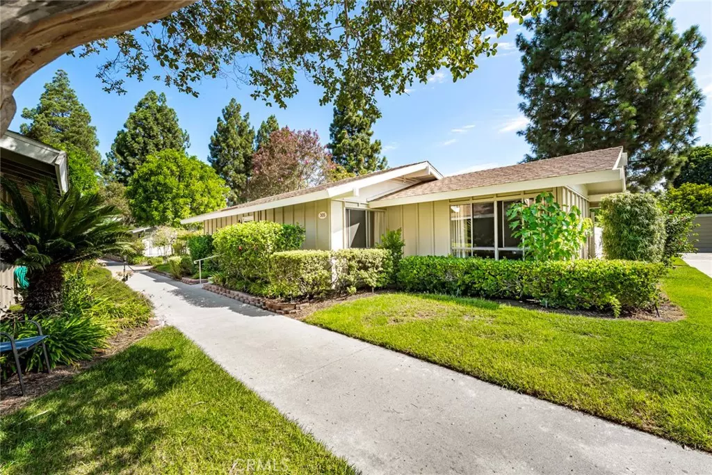Laguna Woods, CA 92637,305 Avenida Sevilla #A
