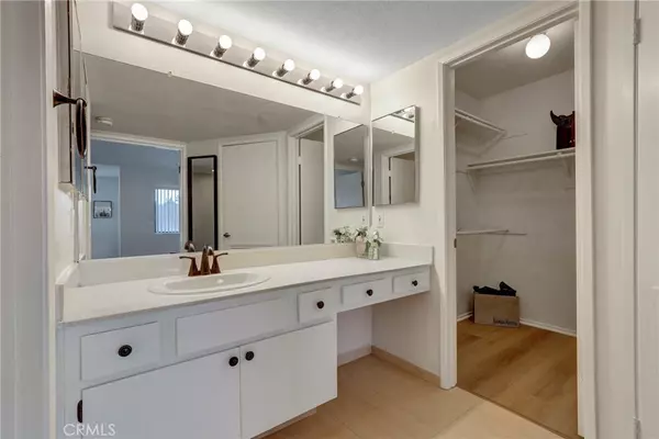 25712 Le Parc #96, Lake Forest, CA 92630
