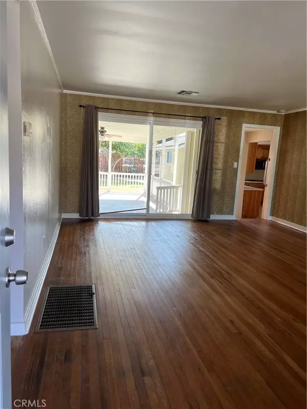 Costa Mesa, CA 92627,277 Esther