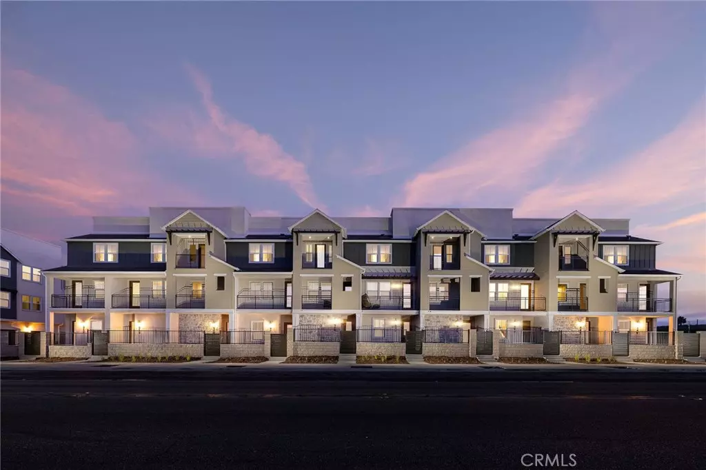 Compton, CA 90220,136 S Tulip AVE