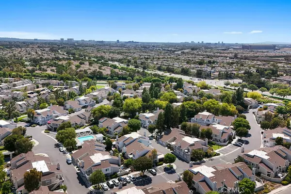 Irvine, CA 92606,369 Deerfield #35