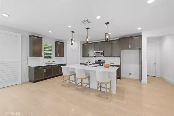 Corona, CA 92883,11702 Glenridge DR