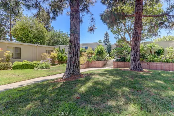 312 Ave Castilla #D, Laguna Woods, CA 92637