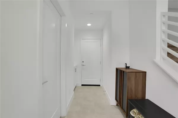 Irvine, CA 92618,140 Allusion