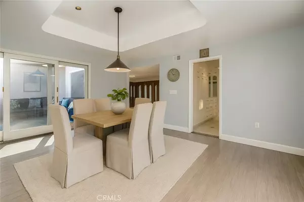 Rancho Palos Verdes, CA 90275,5726 Sunmist DR