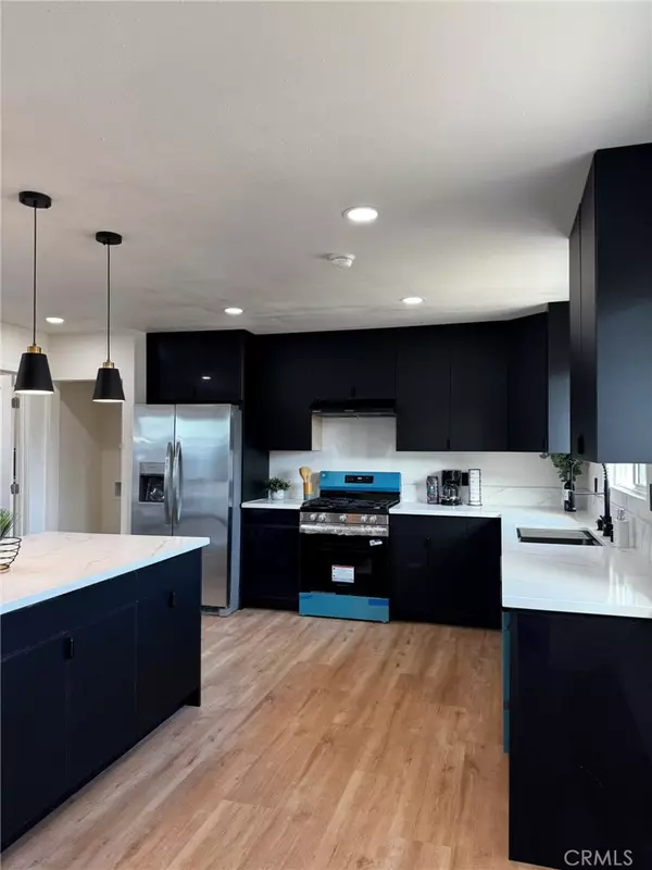 9841 Cockatoo LN, Garden Grove, CA 92841