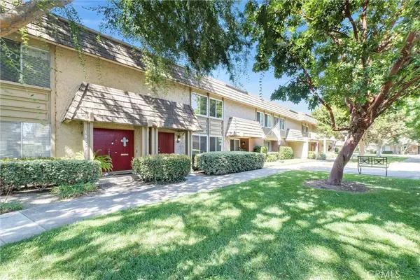 Fountain Valley, CA 92708,10358 Powderhorn River CT