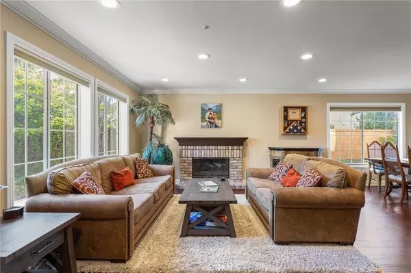 Irvine, CA 92606,16 Arizona