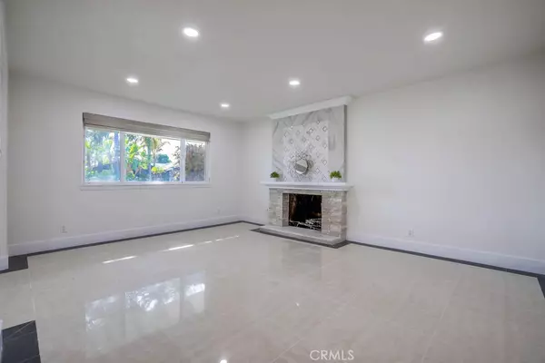 Costa Mesa, CA 92626,746 Hudson AVE