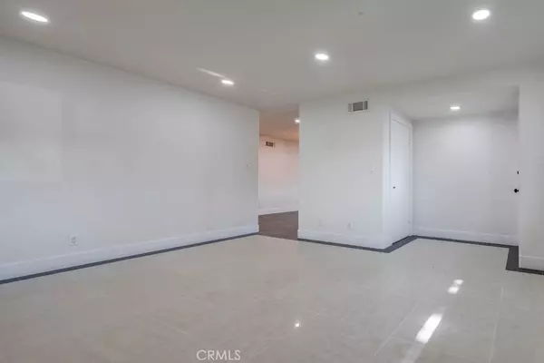 Costa Mesa, CA 92626,746 Hudson AVE