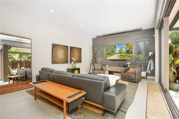 Irvine, CA 92618,120 Lomita