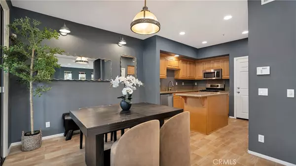 Irvine, CA 92603,47 Nightshade