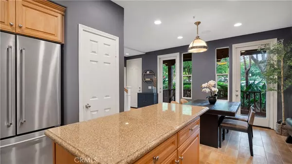 Irvine, CA 92603,47 Nightshade