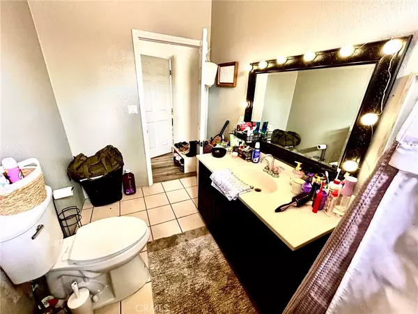 Bellflower, CA 90706,8709 Belmont