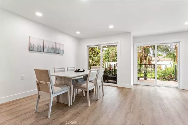 Laguna Woods, CA 92637,2393 2F W Via Mariposa W